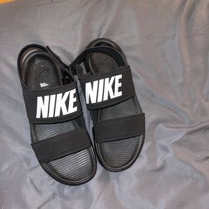 nike sandals